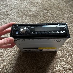 JVC KD-R210 CAR DETACHABLE RADIO/ CD PLAYER WMA MP3 L31